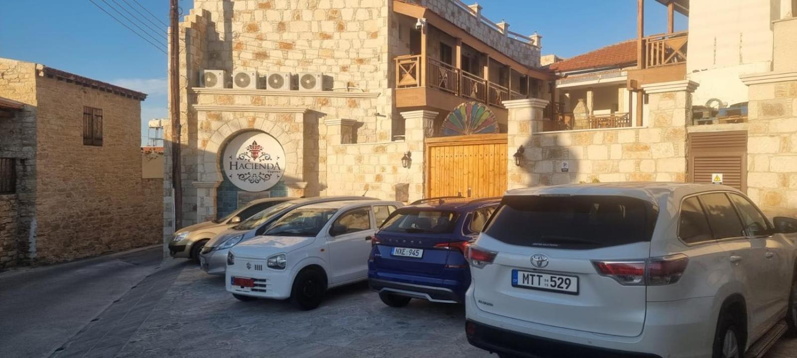 La Hacienda Cyprus Hotell Lemesós Eksteriør bilde