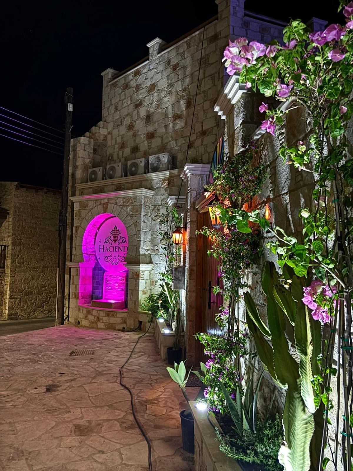 La Hacienda Cyprus Hotell Lemesós Eksteriør bilde